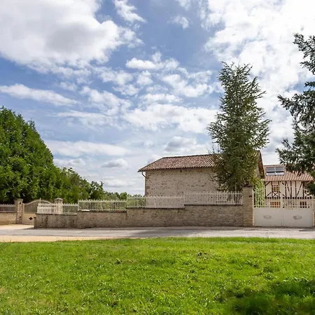 Lovely Home In Lonnes With Heated Swimming Pool *
